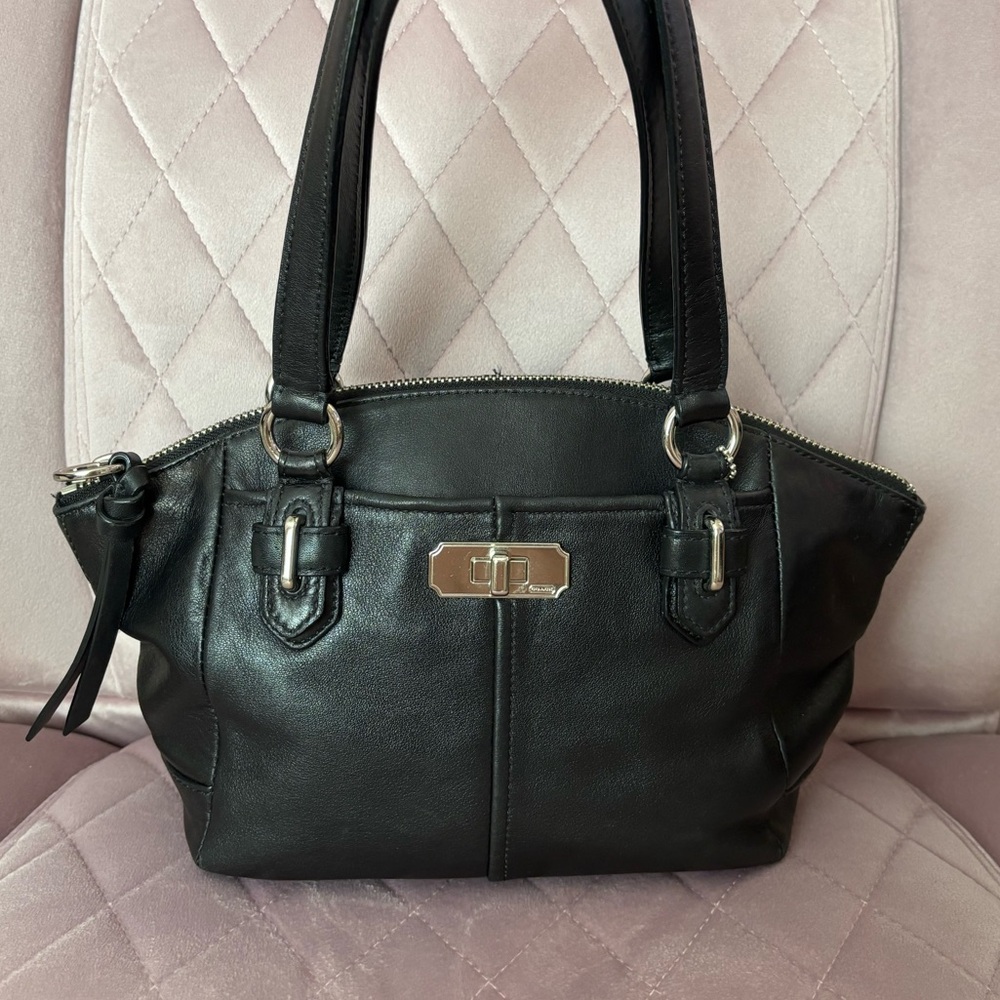 Coach Chelsea Handbag Black